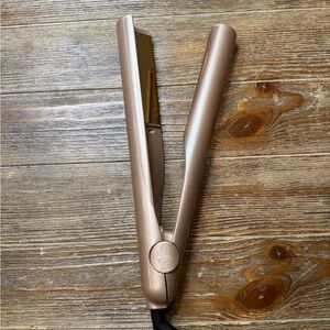 Elegant Bronze Hair Straightener